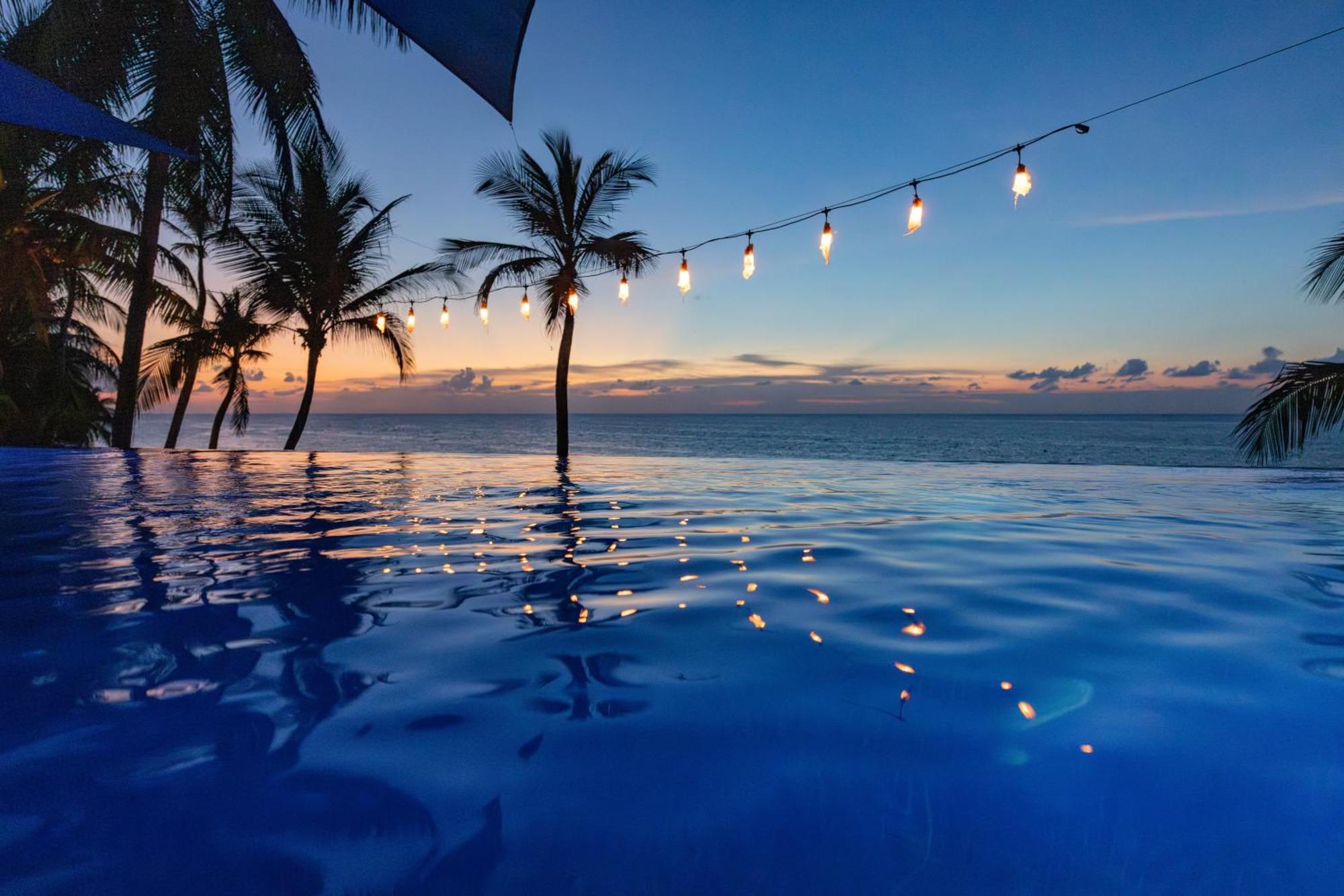 Yemaya Reefs, A Small Luxury Hotel 小玉米岛 外观 照片
