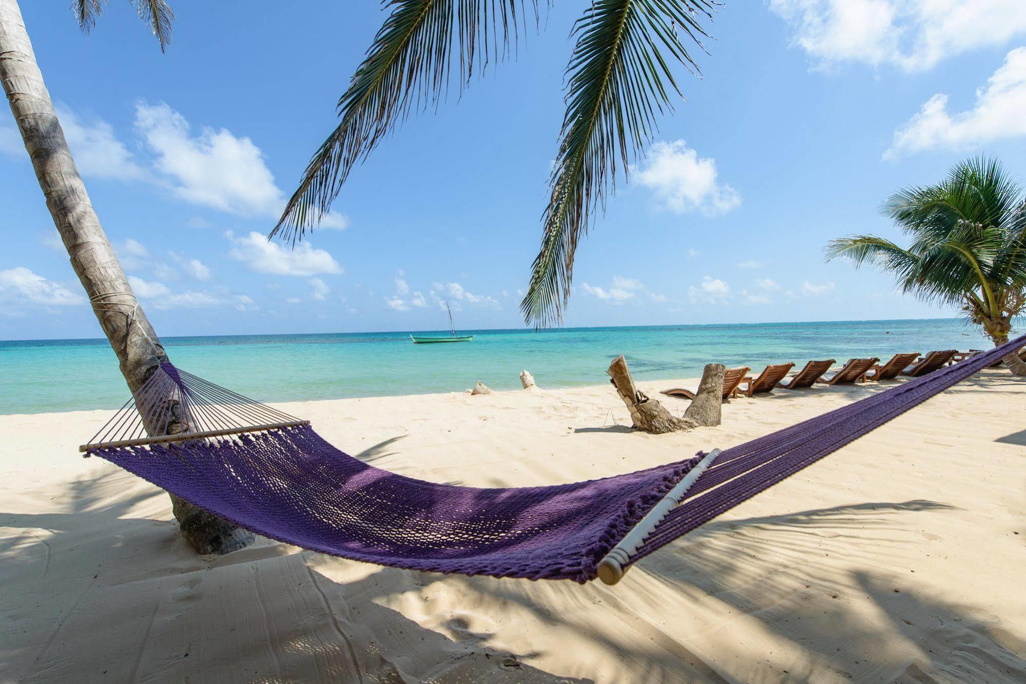 Yemaya Reefs, A Small Luxury Hotel 小玉米岛 外观 照片